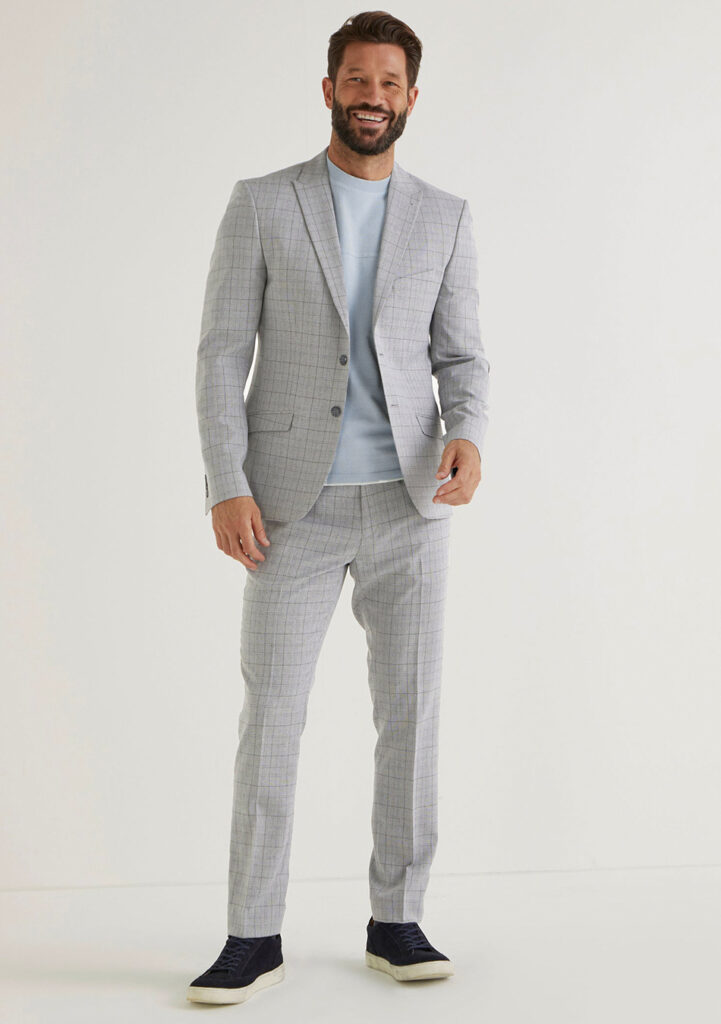 10 Chic Grey Suit & Blue Shirt Outfits for Men ATG