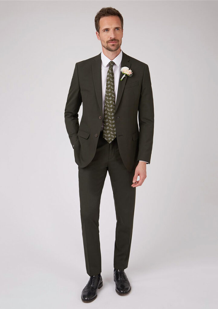 Olive suit, white dress shirt, and black brogues